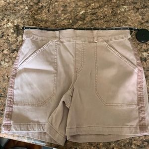 Like New Pull On Spanx Twill Shorts